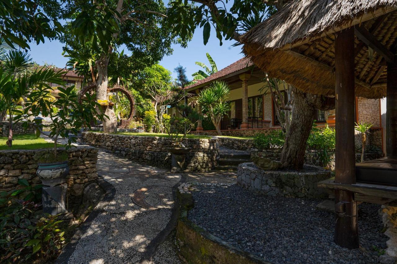 The Tanis Beach Resort Nusa Lembongan Kültér fotó