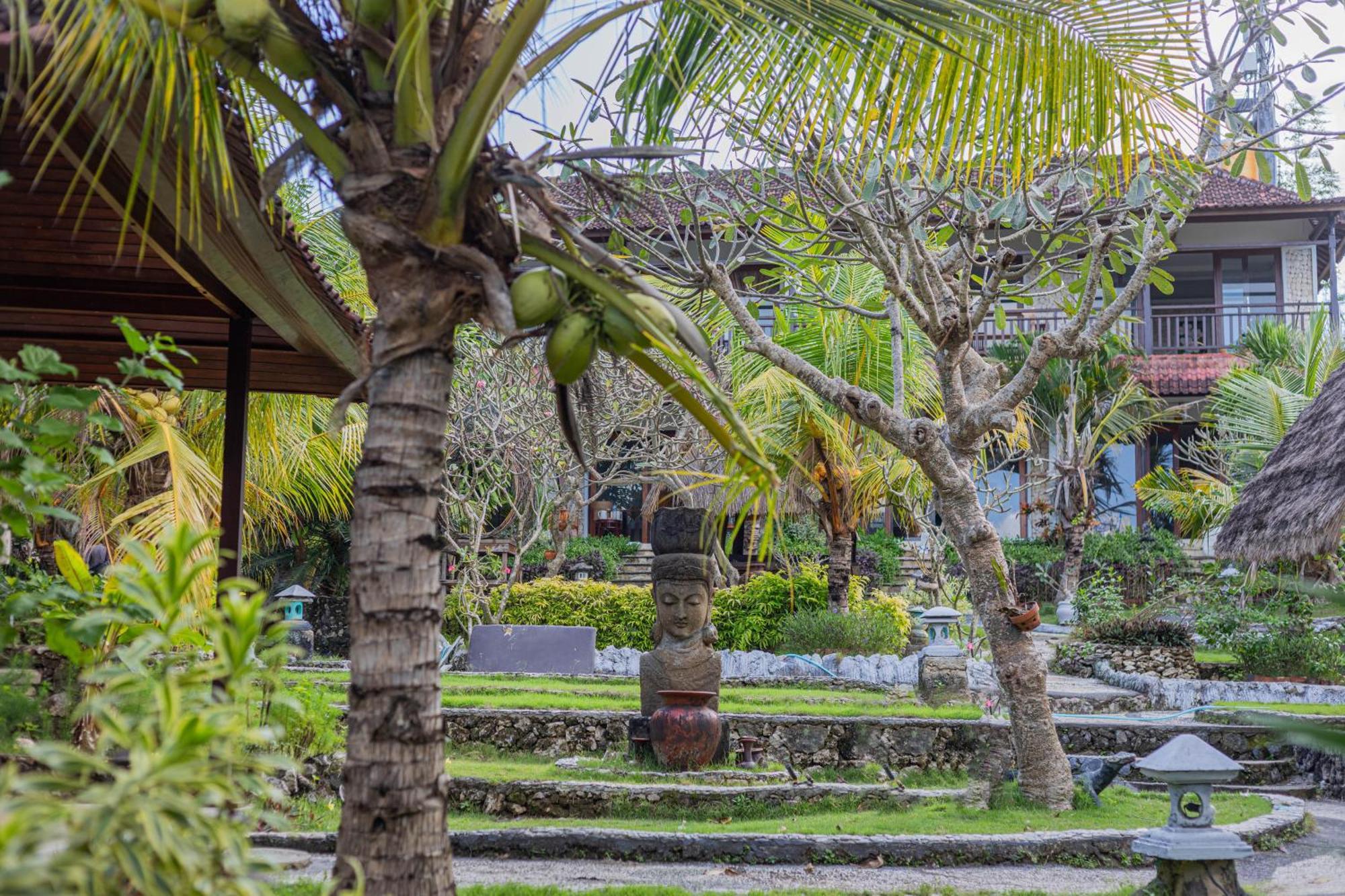 The Tanis Beach Resort Nusa Lembongan Kültér fotó
