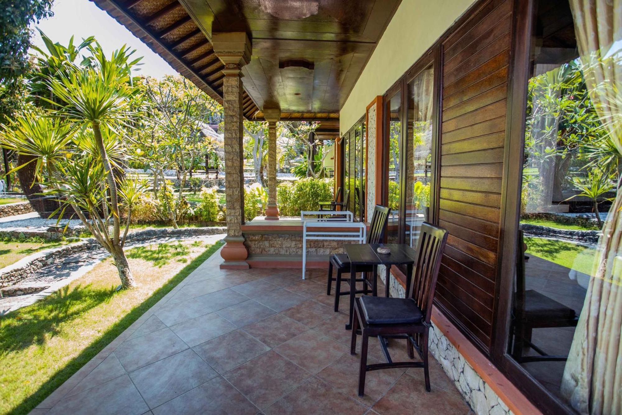The Tanis Beach Resort Nusa Lembongan Kültér fotó