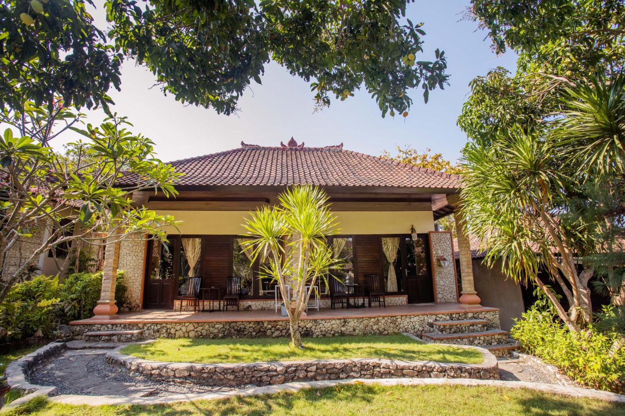 The Tanis Beach Resort Nusa Lembongan Kültér fotó